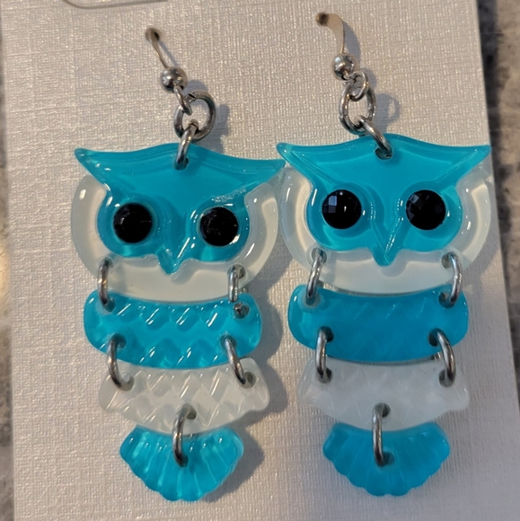 CRYSTAL AVENUE 2 PAIR OWL DANGLE EARRINGS - Picture 3 of 4